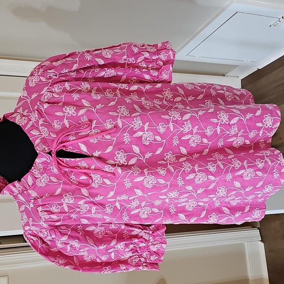 Top - Picture 3 of 16